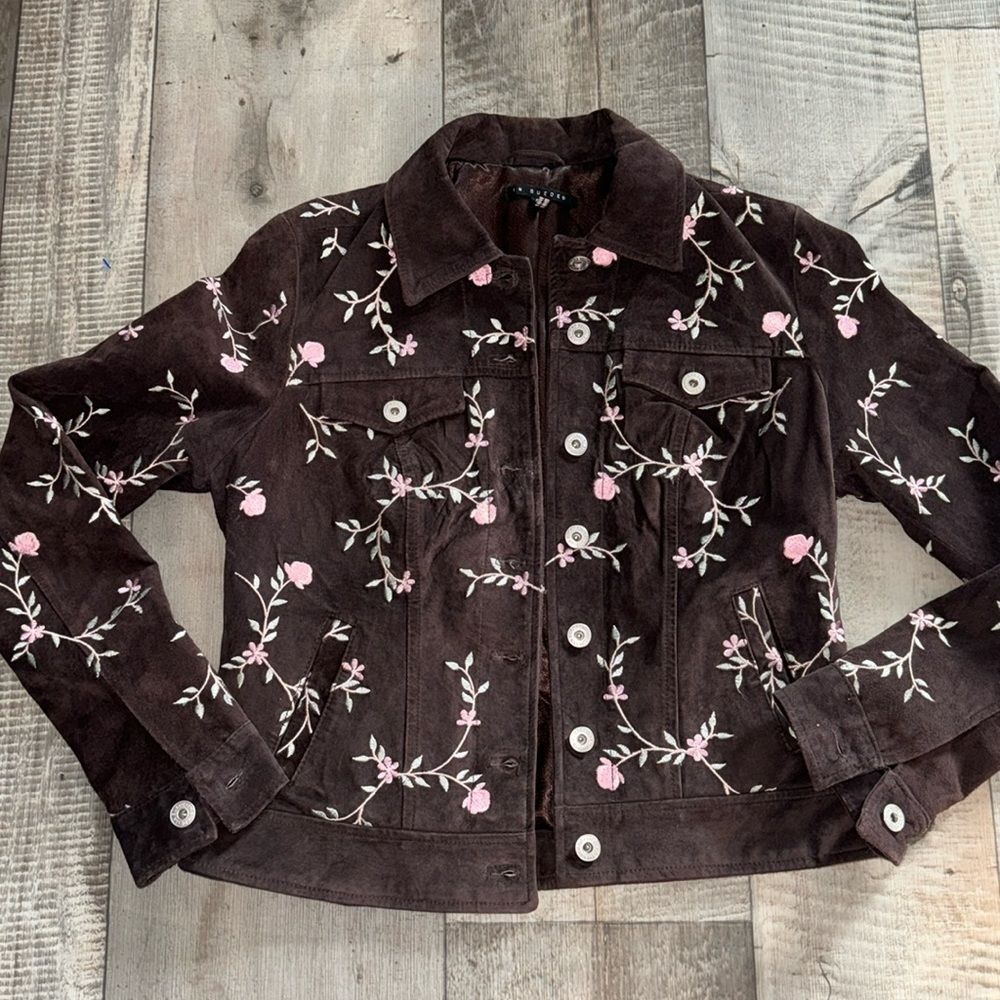 IN SUEDE Leather/Embroidery Jacket- size Small‎